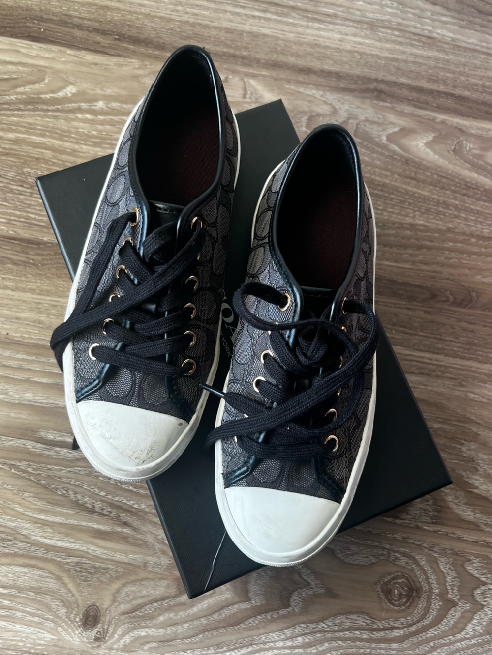 Coach Signature C Sneakers size 6.5